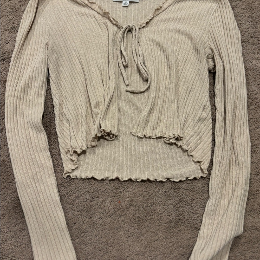 Gaze Cream Ribbed Tie-Front Crop Top
